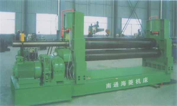 W11液压三辊对称式卷板机