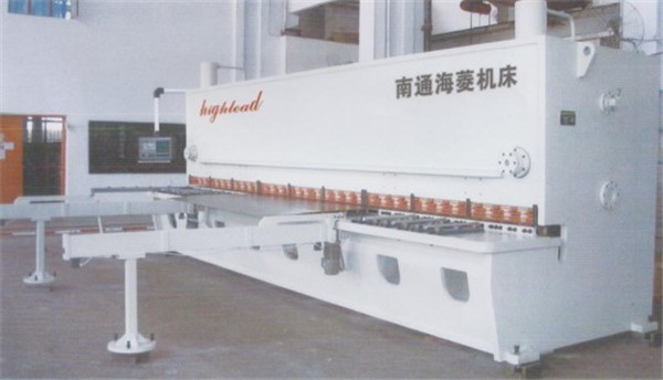 QC11Y系列数显液压闸式剪板机