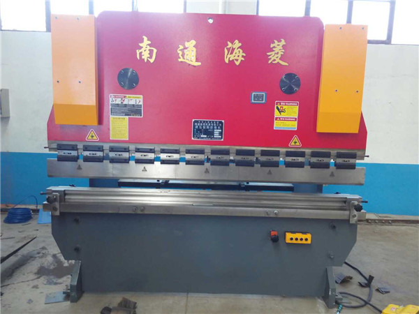 WC67Y-100T*2500液压折弯机