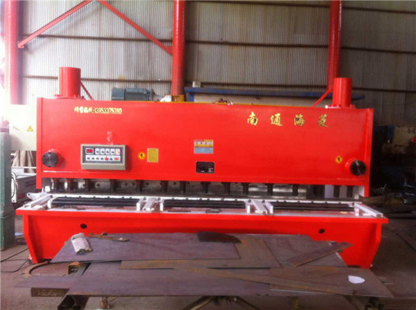 QC11Y-16*4000闸式剪板机