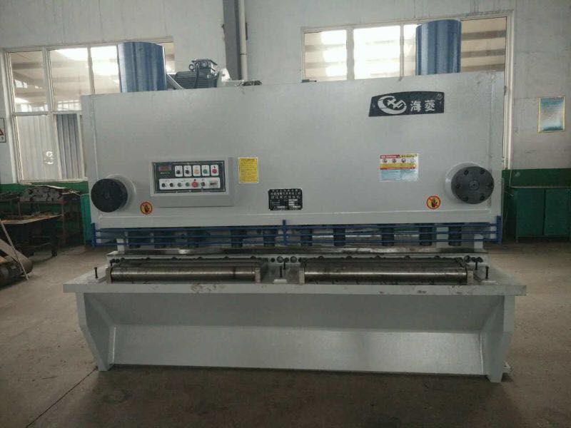 QC11Y20/2500 闸式剪板机