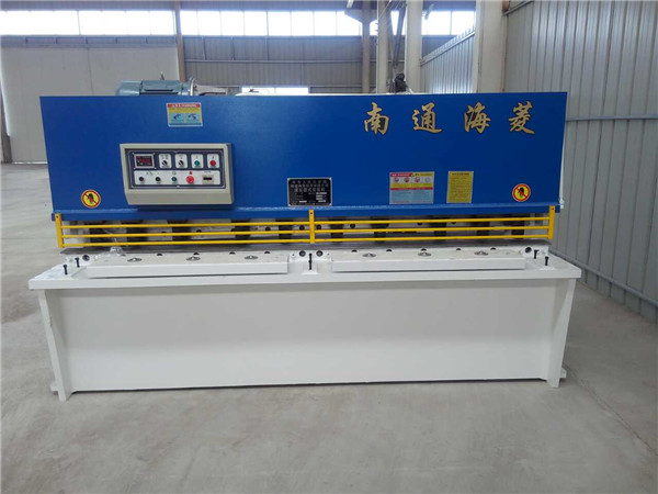 QC12Y-6*2500摆式剪板机