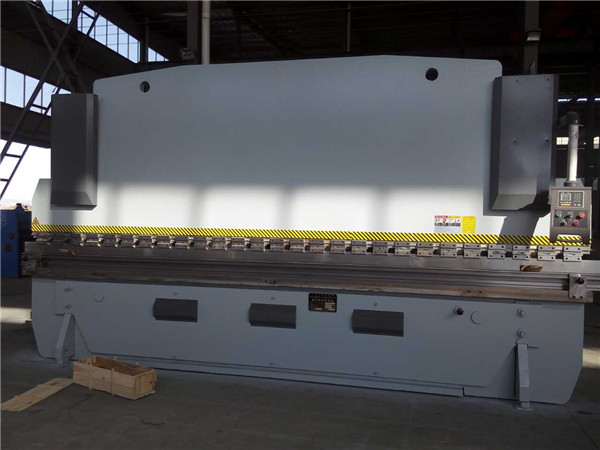 WC67Y--300T*6000液压折弯机