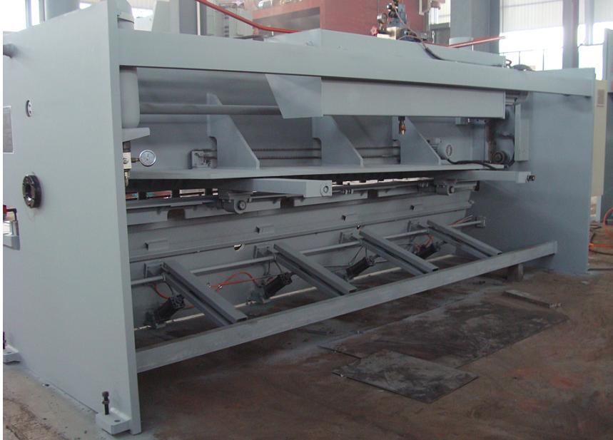 QC11K-6×4000液压闸式剪板机