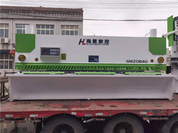 液压闸式剪板机——8/4000