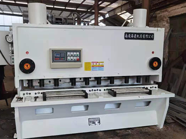 液压闸式剪板机20/2500